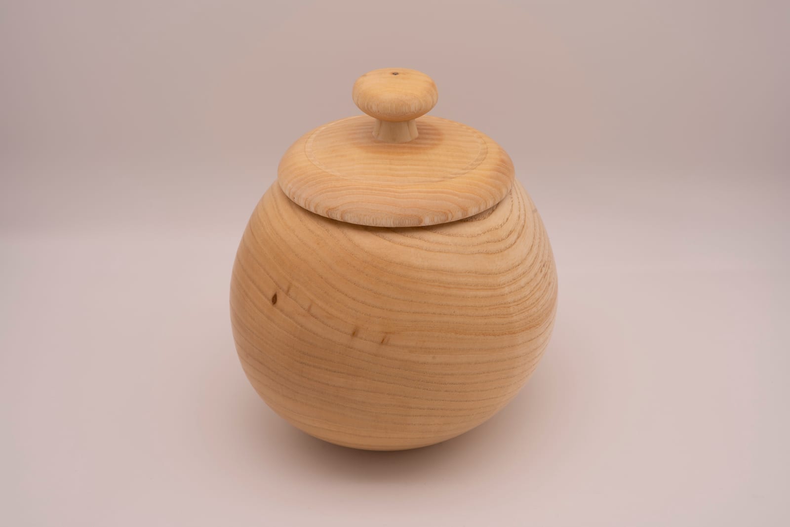 OURANOS — contenitori in legno tornito a mano, frassino