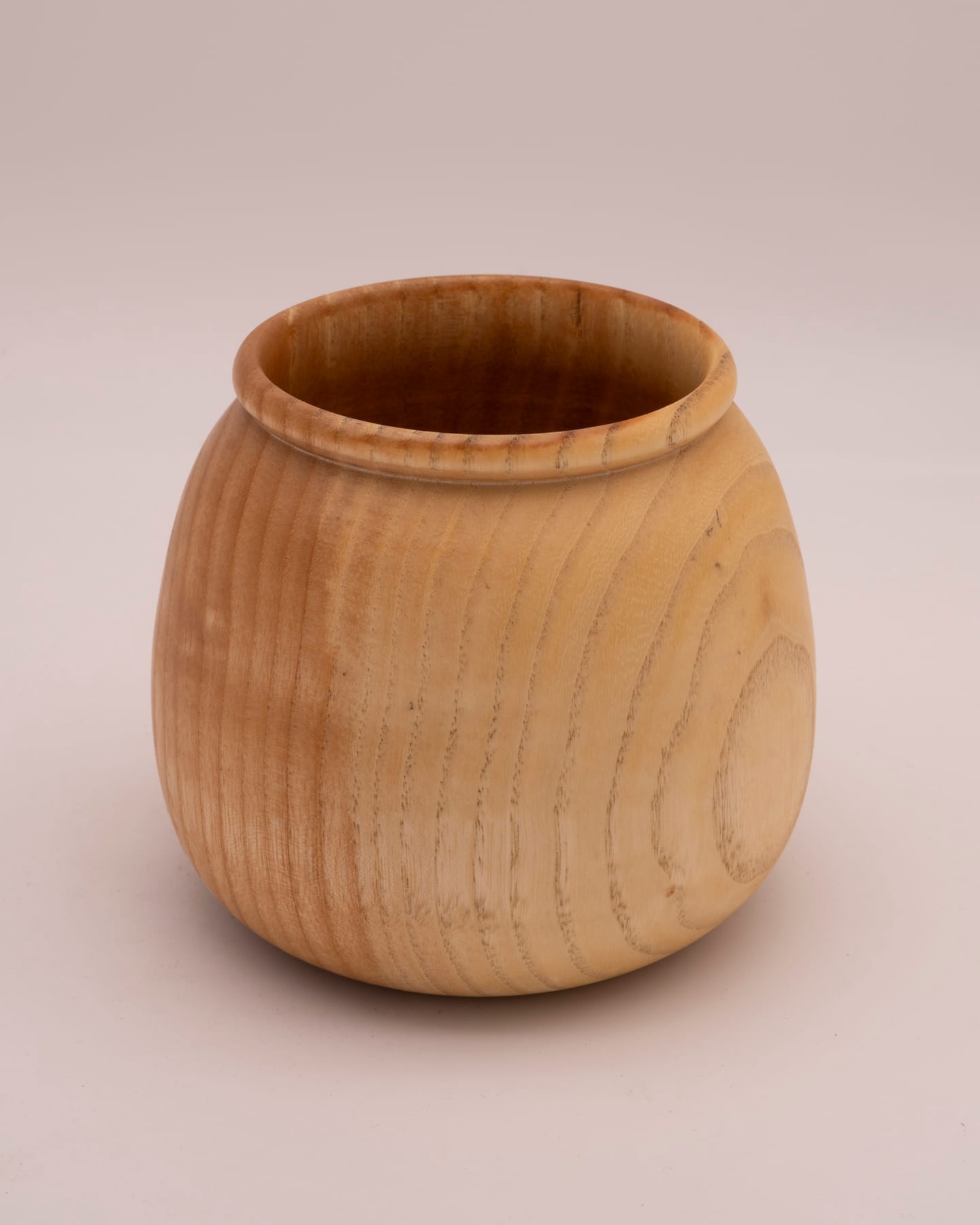 GUNOS — contenitori in legno tornito a mano, frassino