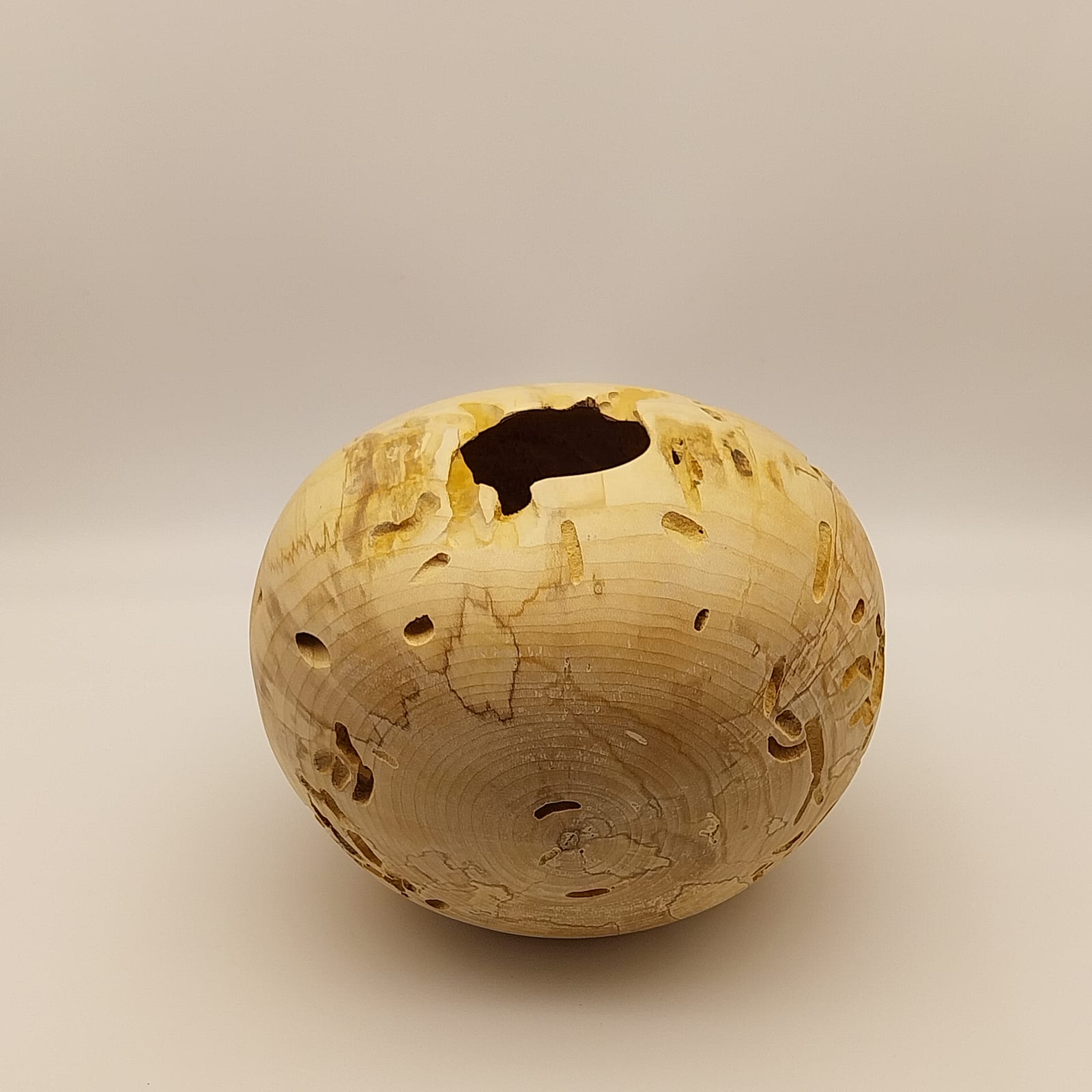 ANGHEION TETREMENON — vasi in legno tornito a mano, betulla spalted