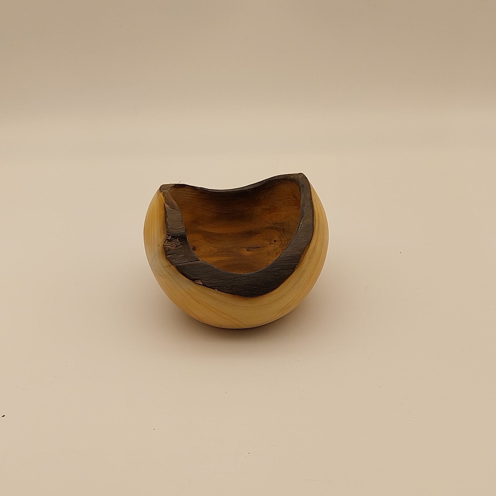 GLAUX — ciotole in legno tornito a mano, cipresso